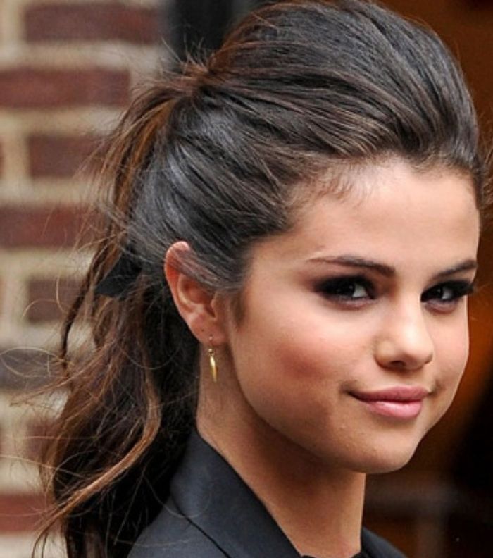 تسريحة ذيل الحصان مع بف بالصور