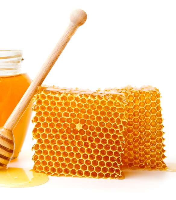 العسل ﻿﻿أولاً وأخيراً في العناية بجمالك