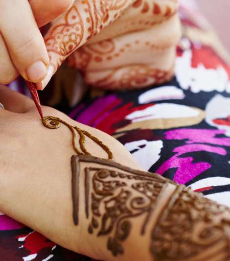 النقوش والأشكال الهندسية