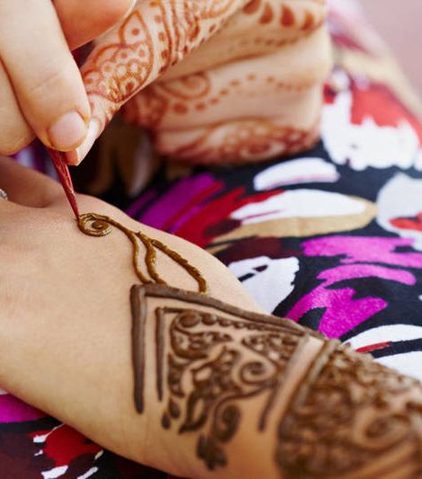 النقوش والأشكال الهندسية