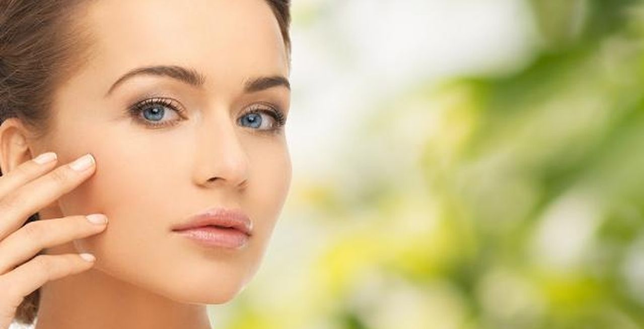 افضل خلطات العسل والقرفة للوجه