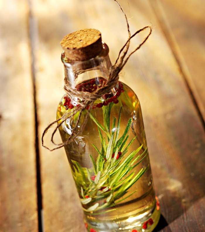 زيت إكليل الجبل