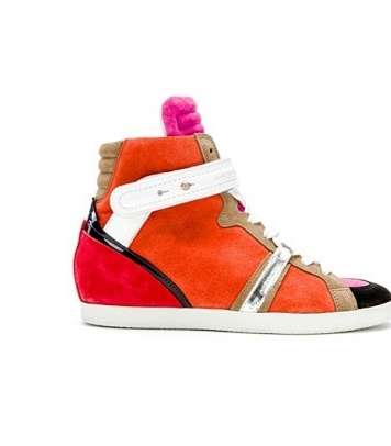 تألقي مع موضة الأحذية الرياضيّة في ربيع 2013 من باربارا بوي