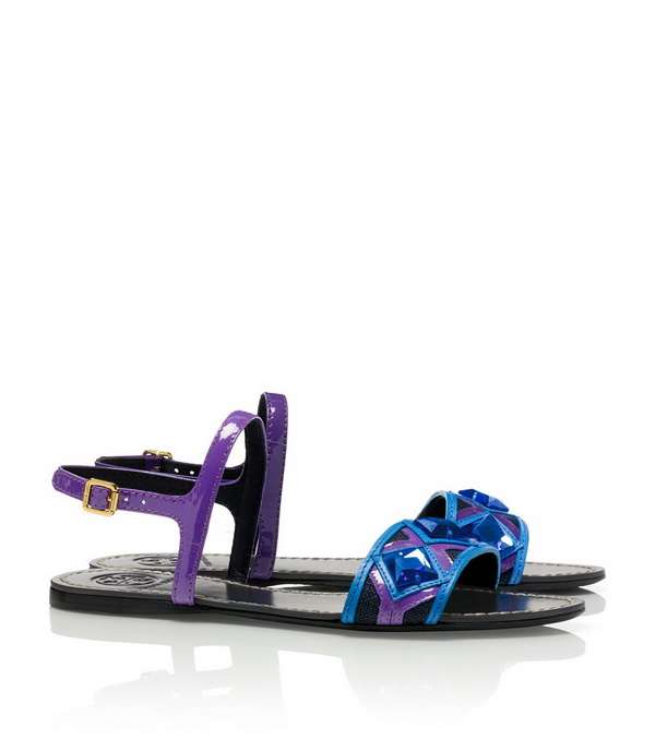 الأحذية المسطحة