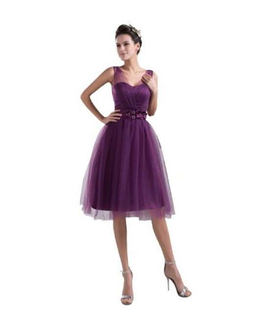 الفستان البنفسجي الملفت