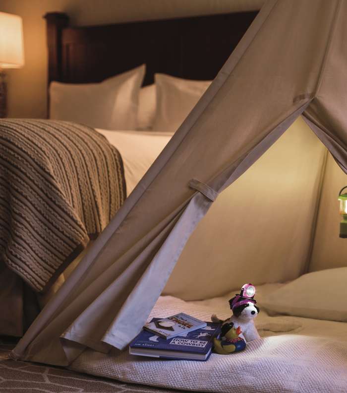 خيمة الأطفال في فندق ريتز كارلتون دبي