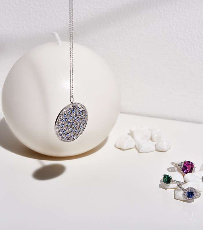 غوصي في عالم المجوهرات الملّونة مع Tiffany & Co.