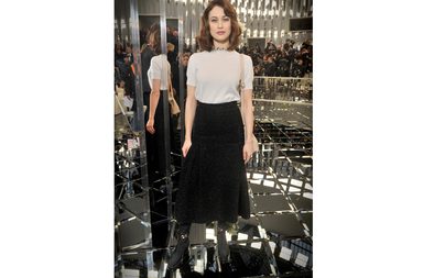 Olga KURYLENKO في عرض ازياء CHANEL الراقية لصيف 2017