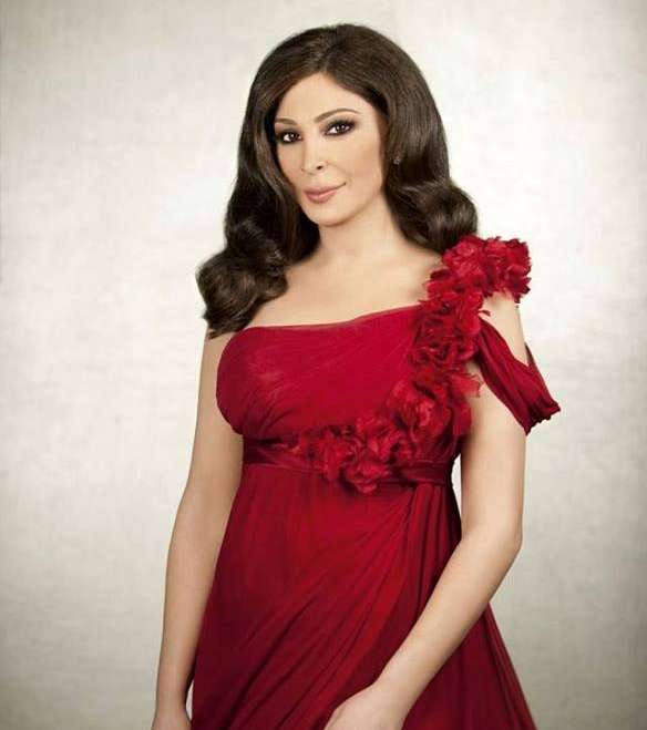 اليسا في المكياج الدخاني