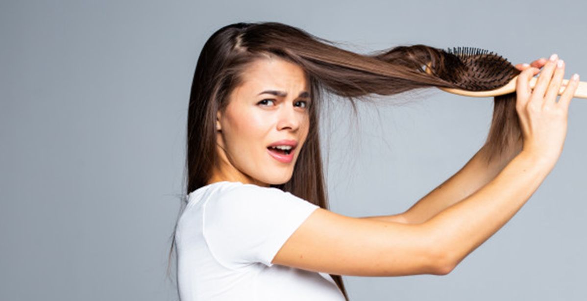 على ماذا يدل تشابك الشعر وكيف يمكن علاجه