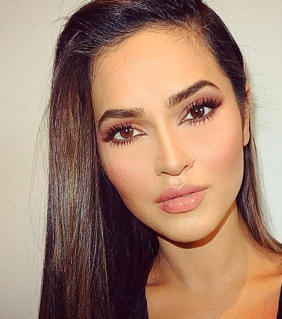 المكياج الترابي الناعم