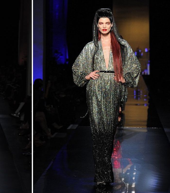 صور موديلات فساتين سهرة باكمام طويلة