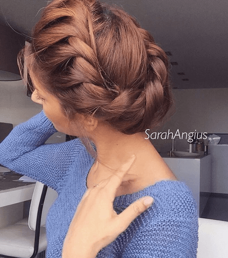 سارة أنغيس والضفيرة على شكل رباط