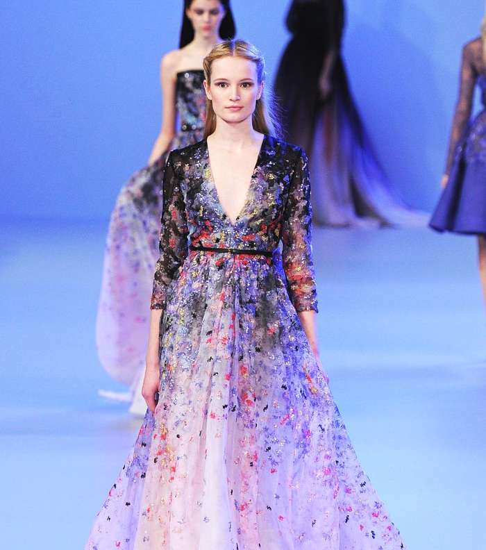 فستان إيلي صعب لإطلالة مشرقة