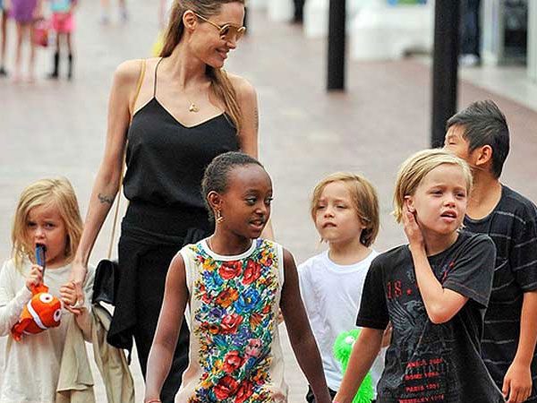 انجيلينا جولي تستمتع بالوقت مع أطفالها