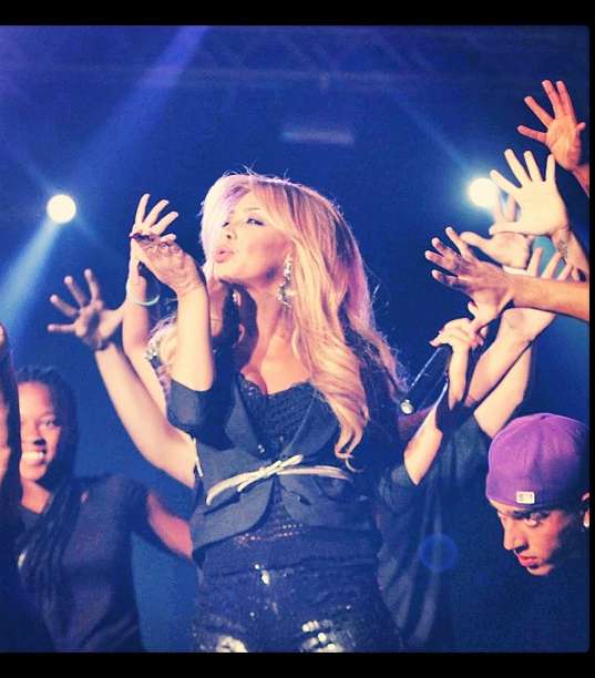 نوال الزغبي تستخدم موقع Instagram لنشر صورها لمعجبيها