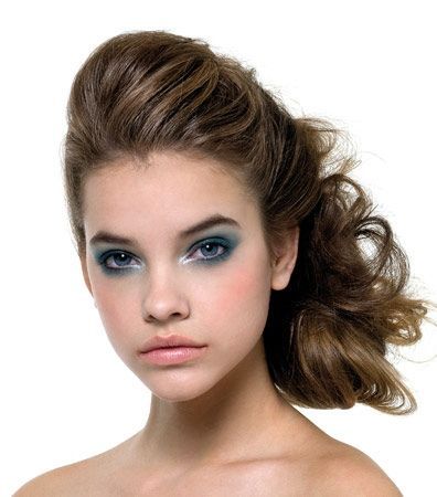 أروع تسريحات الشعر للمناسبات الفخمة