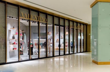 متجر جديد لفالينتينو في قطر وتحديدا في مول قطر