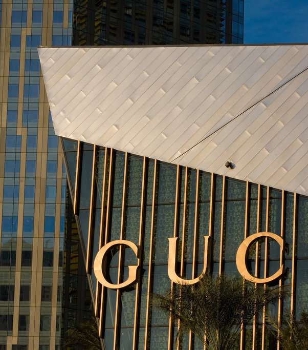 متجر قوتشي Gucci في نيويورك