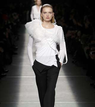 givenchy-16-2-2010