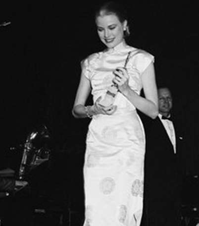 الممثلة والاميرة غريس كيلي