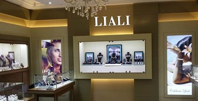 متجر مجوهرات الليالي الجديد في دبي