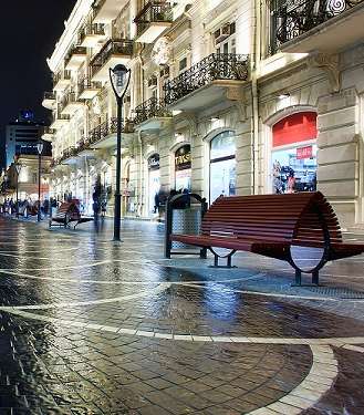 التسوق واحدة من أروع النشاطات التي يمكنك القيام بها في أذربيجان