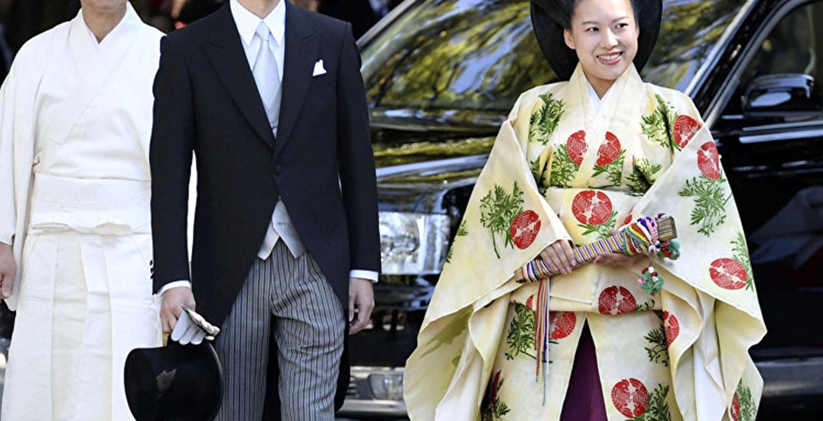 الأميرة اليابانية أياكو تتخلّى عن لقبها لتتزوّج بشاب من عامة الشعب