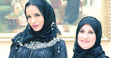 سيّدة عربيّة تشتري أغلى عباية بمليون و200 ألف درهم