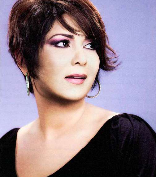 الفنانة نوال الكويتية بإطلالة خليجية عصرية 