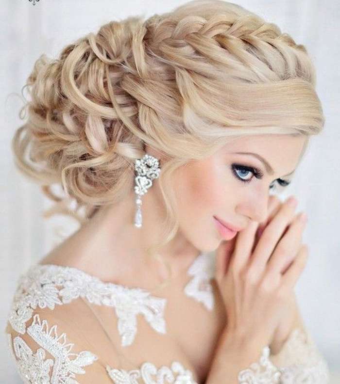 صور تسريحات فخمة للعروس