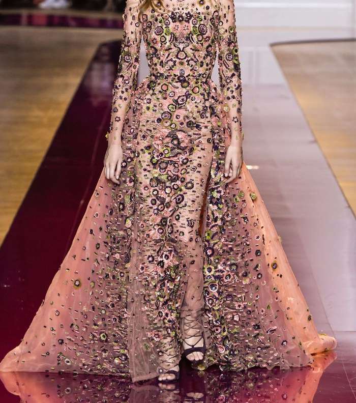 صور اروع موديلات فساتين اكمام طويله