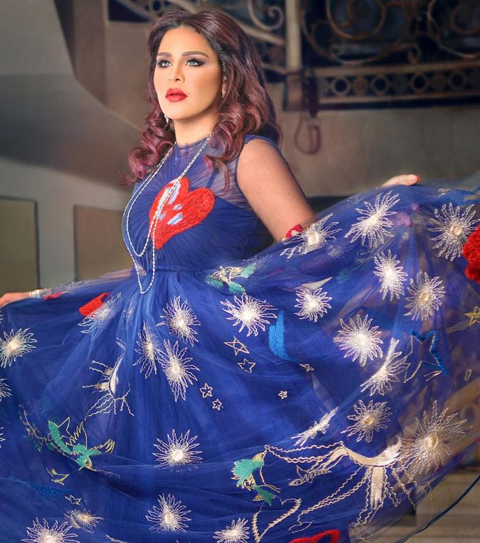 فستان أحلام الأزرق