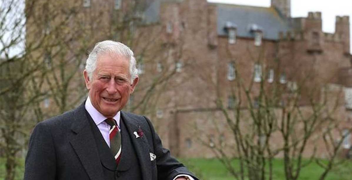 الامير تشارلز يجرد ابن هاري وميغان من لقب الامير