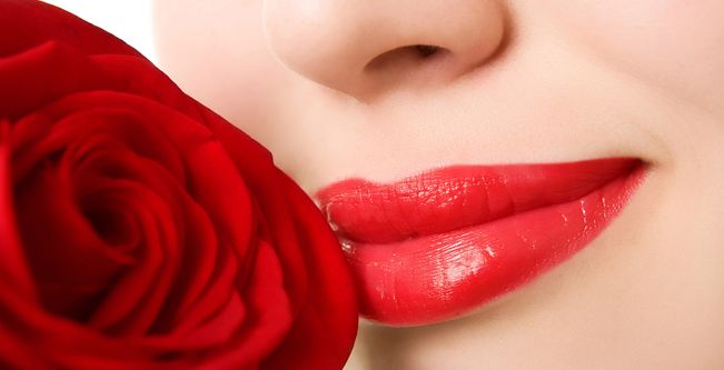 3 معايير لاختيار احمر الشفاه المناسب