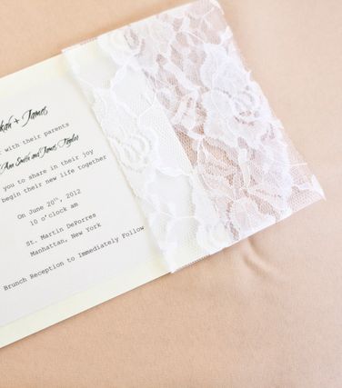 إختاري المغلف مصنوعاً من الدانتيل