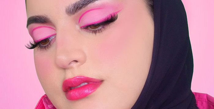 إطلالة رائعة باللون الوردي الباستيل بمناسبة عيد الحبّ مع بنفت كوزمتكس 