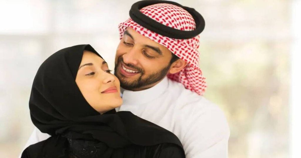 علامات إعجاب الرجل بالمرأة