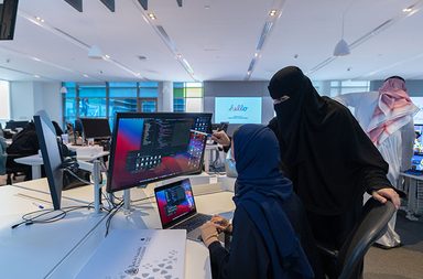افتتاح أبواب أكاديمية Apple للمطوّرات الأولى في الشرق الأوسط‎‎