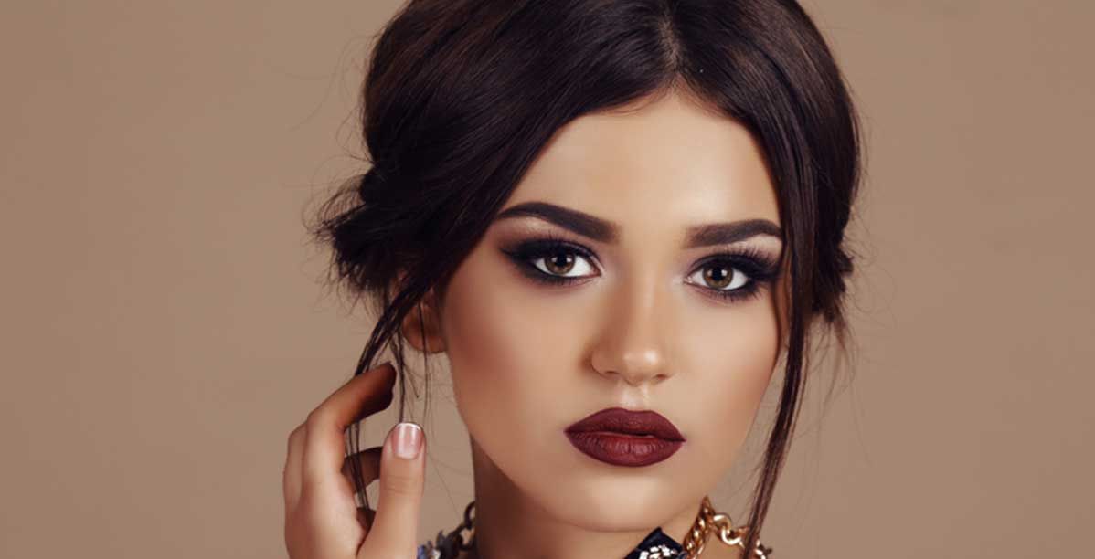 طريقة رسم مكياج عيون سموكي