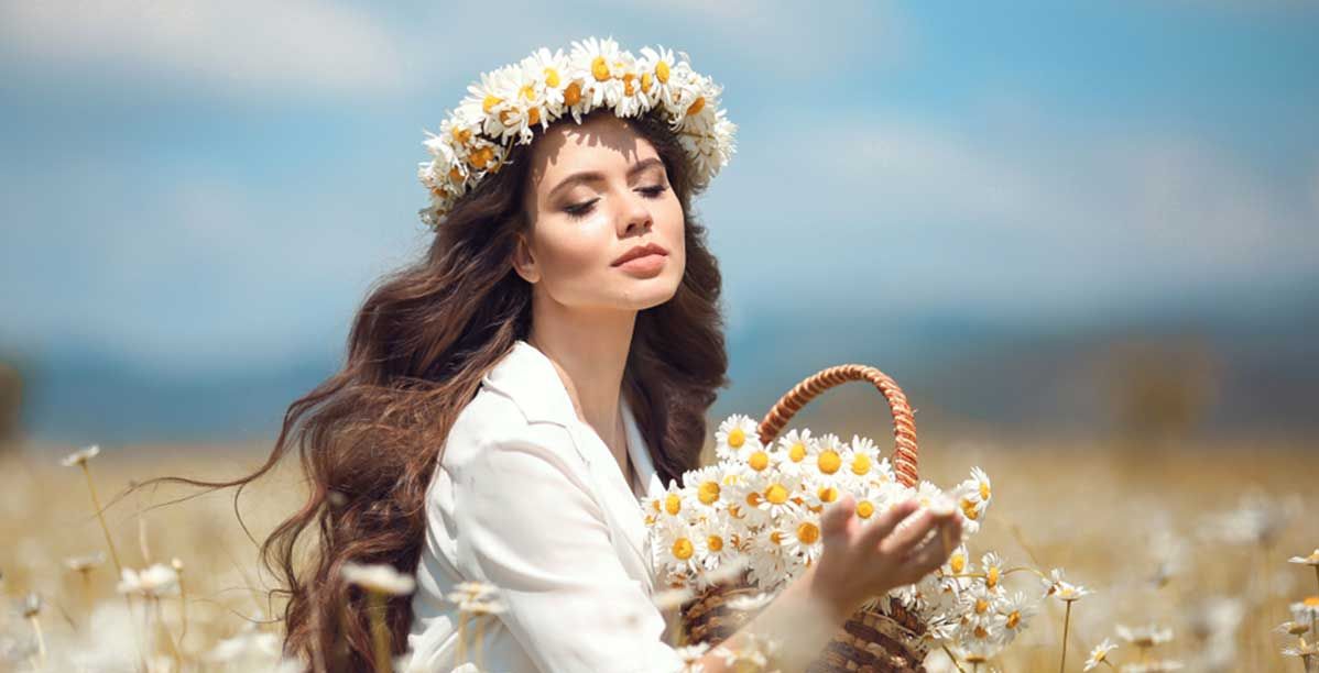 لا تستلم ابدا بل تحاول استكمال حياتها بإصرار