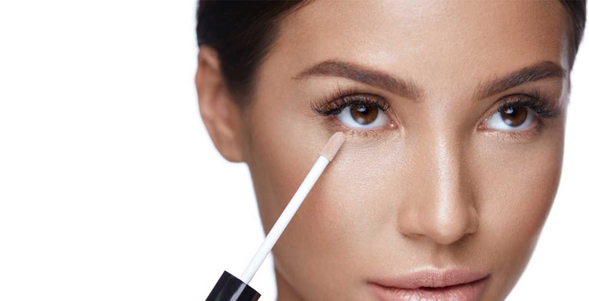طرق اخفاء الهالات السوداء حول العينين