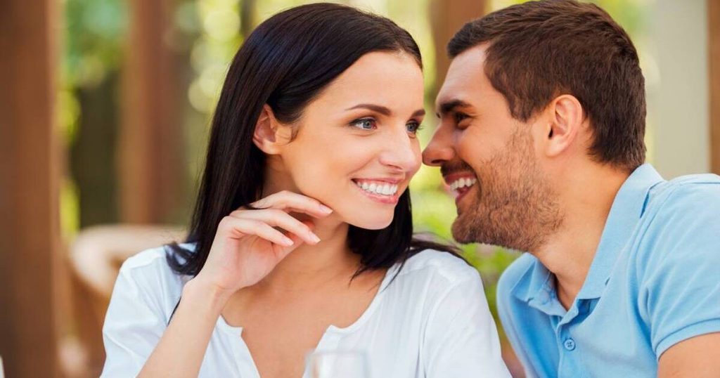 تأثير الكلام الحميم على الفتاة