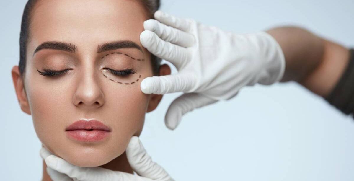 خصائص عملية شد الجفون