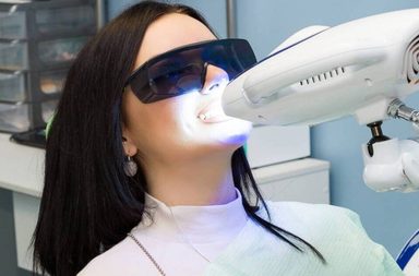 تبييض الأسنان بالليزر