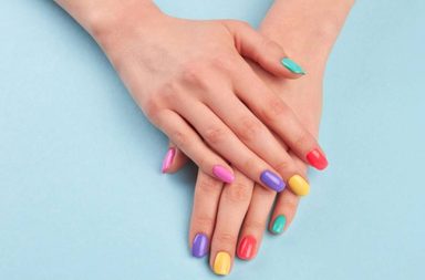 صيحات طلاء الأظافر