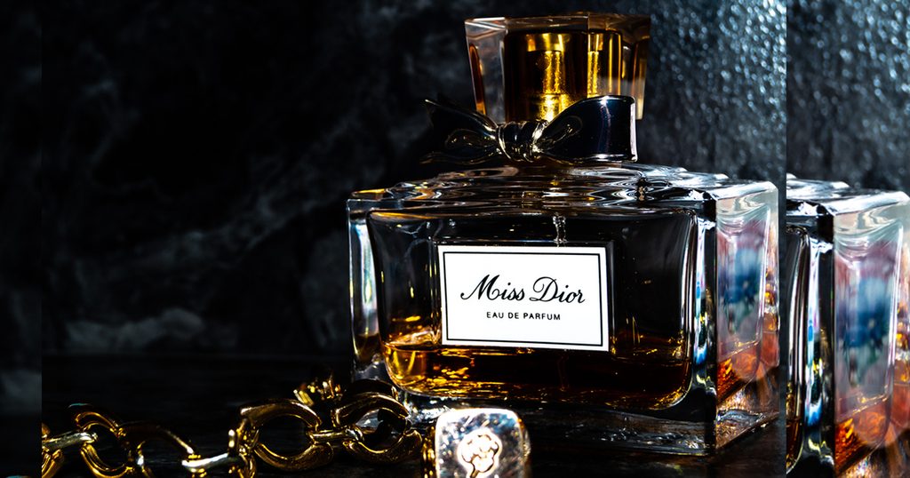 قصة عطر Miss Dior