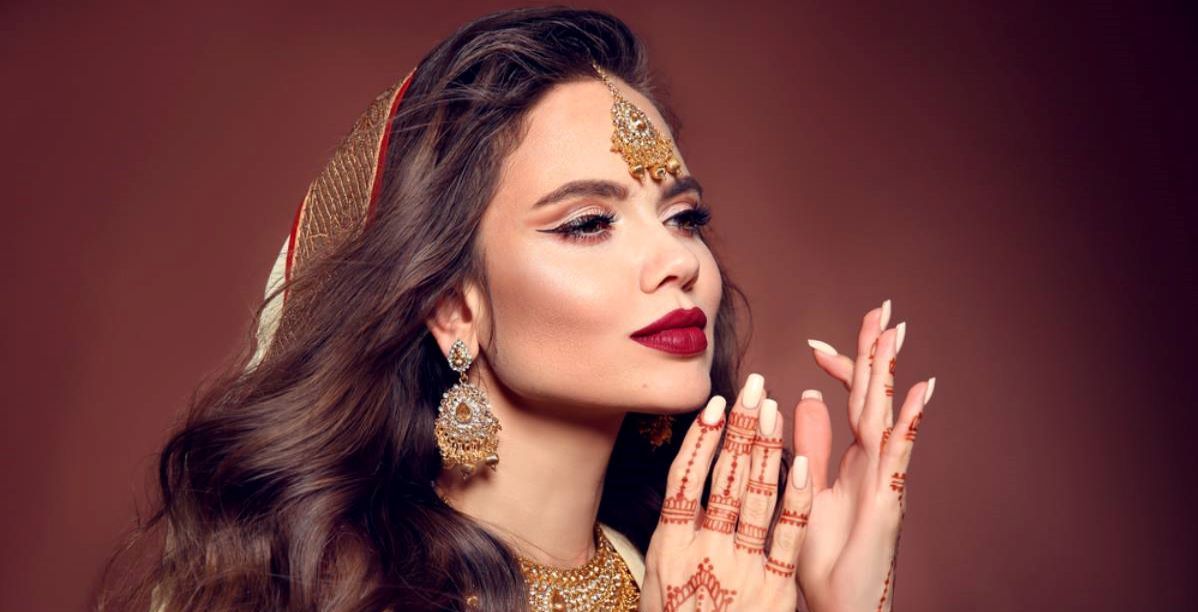 كم مدة وضع الحناء على الشعر