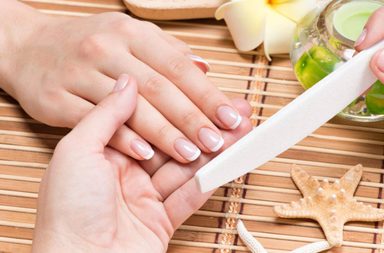 طريقة تطبيق مناكير الفرنش