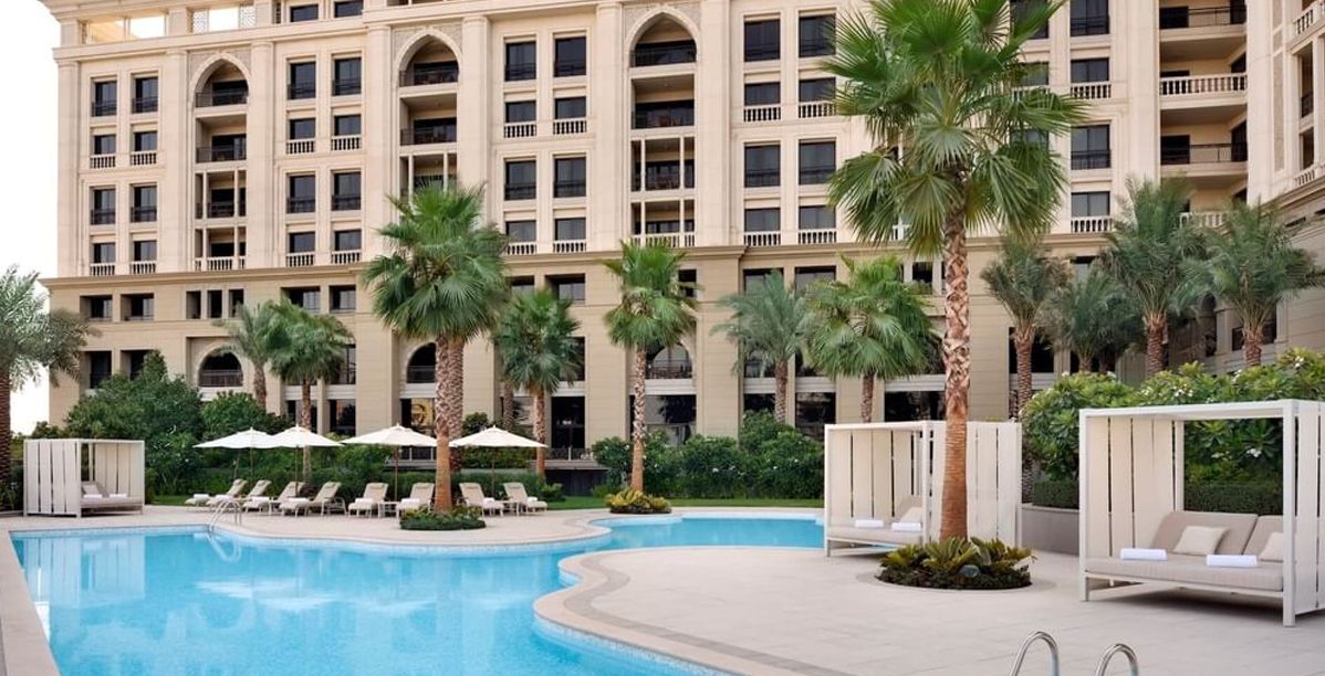 فنادق عالمية فاخرة تحتفل باليوم الوطني السعودي بخصومات مغرية